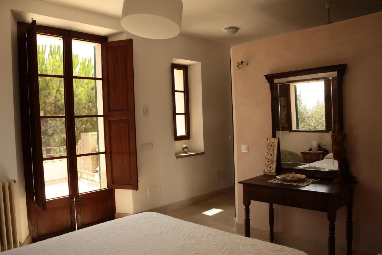 Villa Son Jordi Nou, Beautiful Near Alaro Big Swimming Pool, Bbq Mountain Views 12people Consell