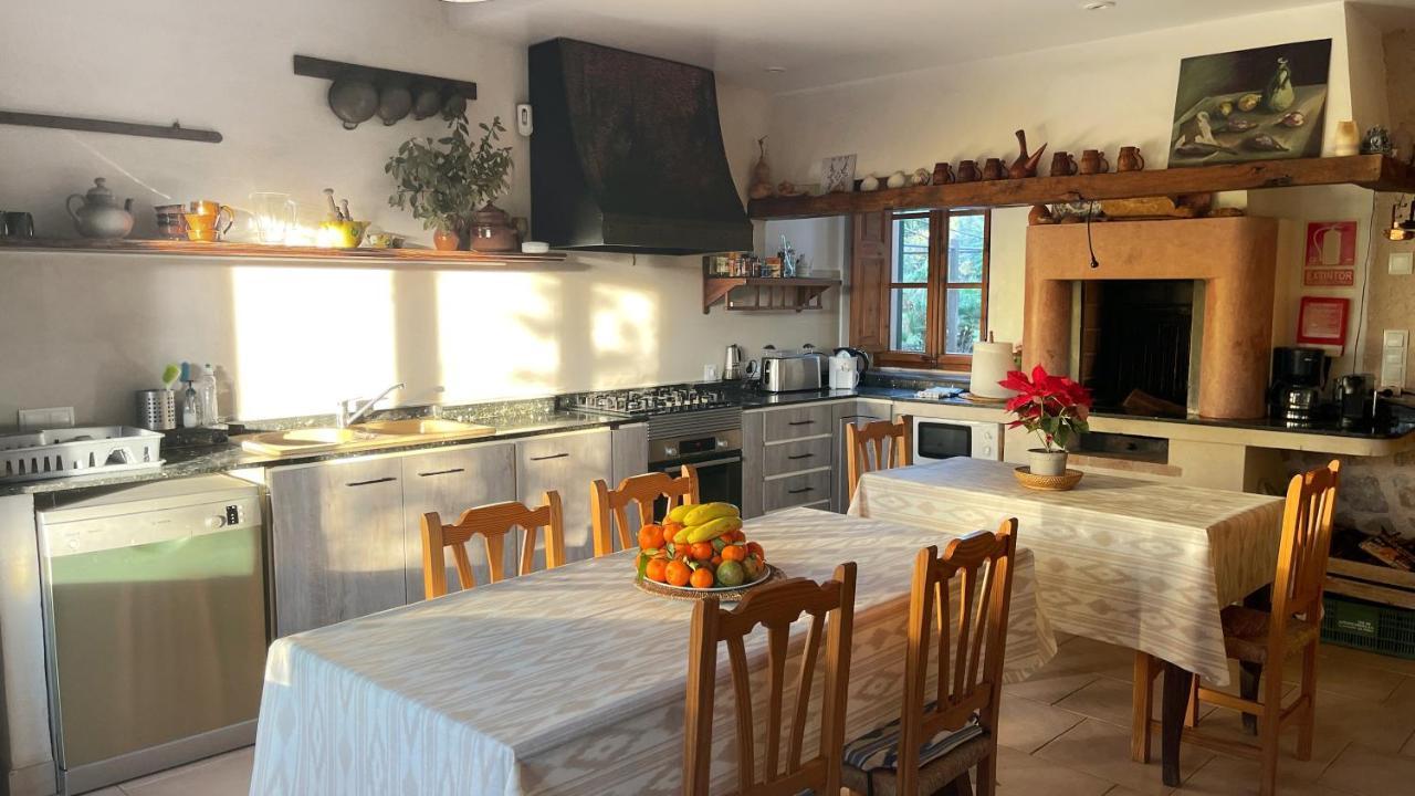 Son Jordi Nou, Beautiful Near Alaro Big Swimming Pool, Bbq Mountain Views 12people