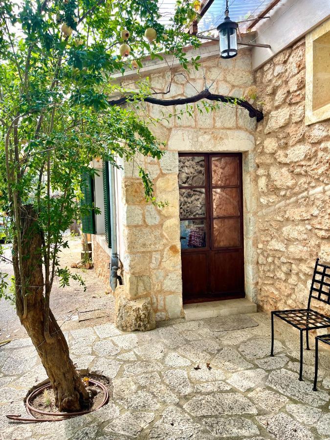 Villa Son Jordi Nou, Beautiful Near Alaro Big Swimming Pool, Bbq Mountain Views 12people